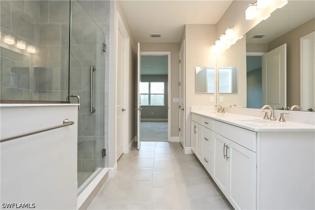 2626 Seychelles Circle Naples FL 34112