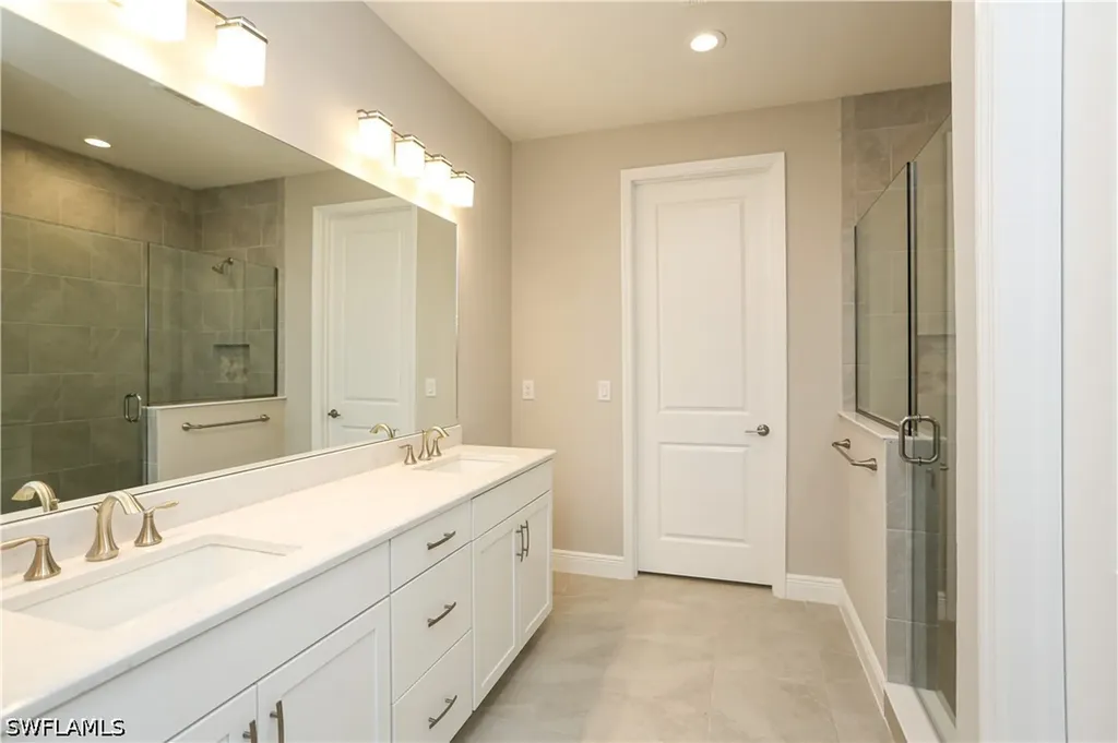 2626 Seychelles Circle Naples FL 34112
