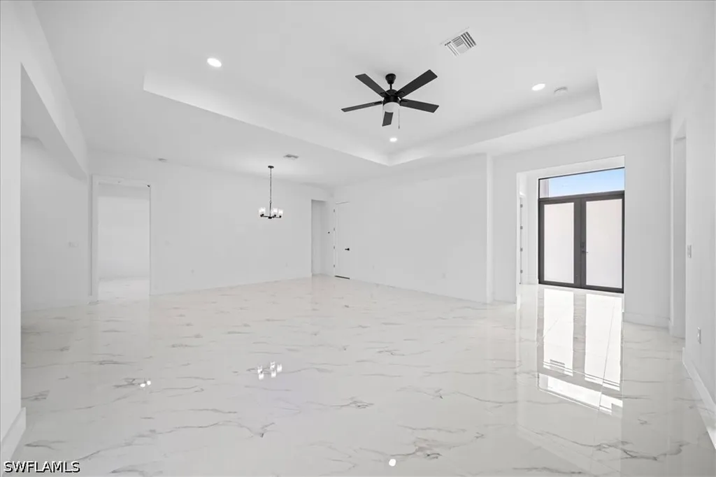 2220 NE 9th Place Cape Coral FL 33909