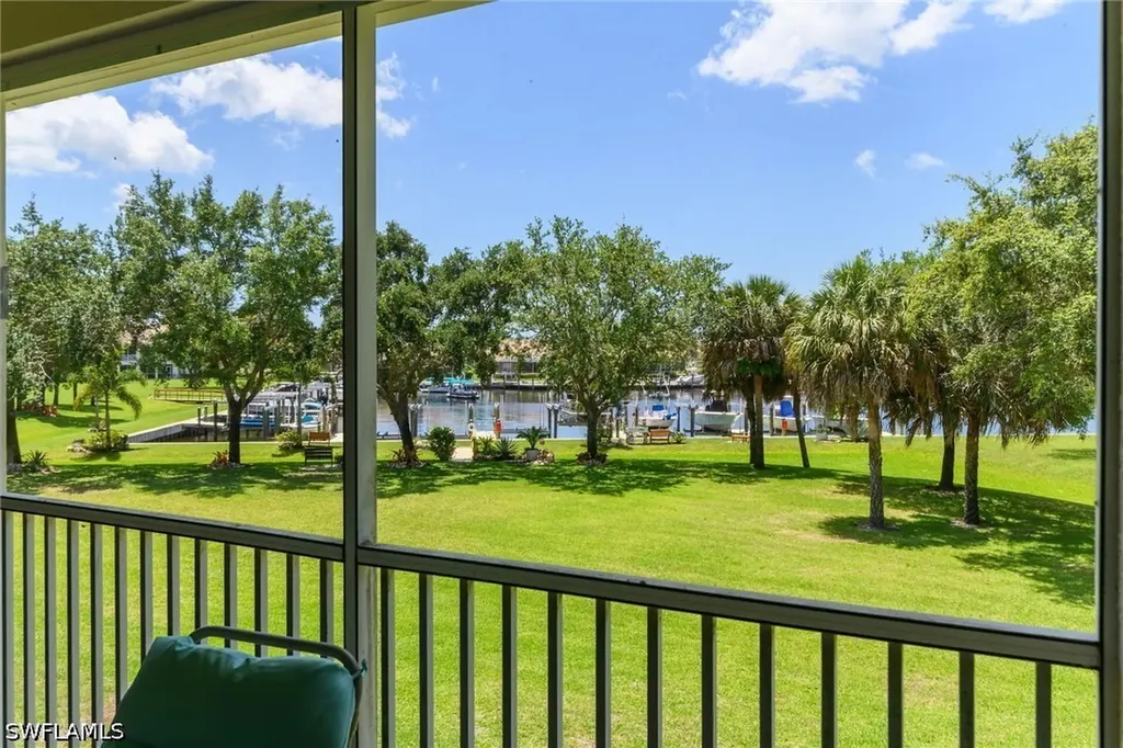 285 Cays Drive Naples FL 34114