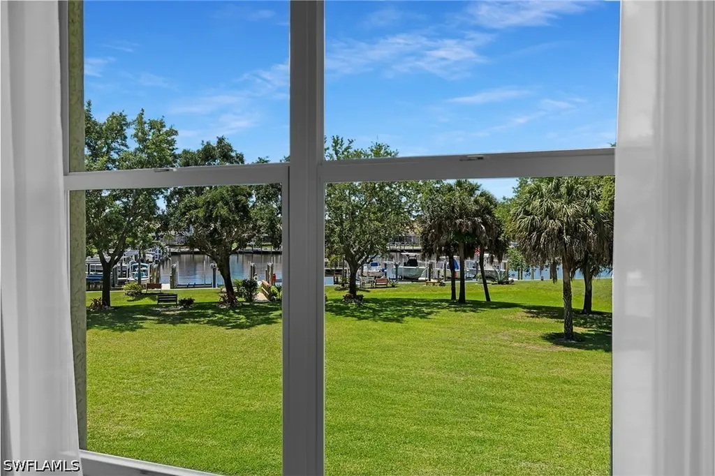 285 Cays Drive Naples FL 34114