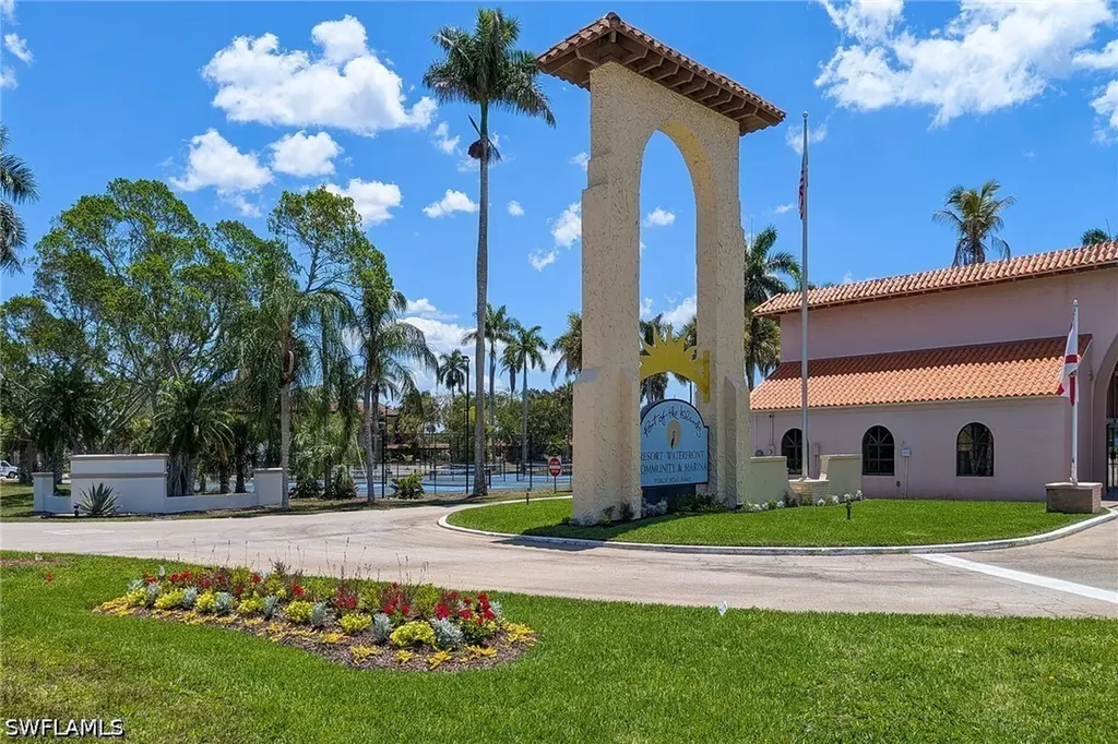 285 Cays Drive Naples FL 34114