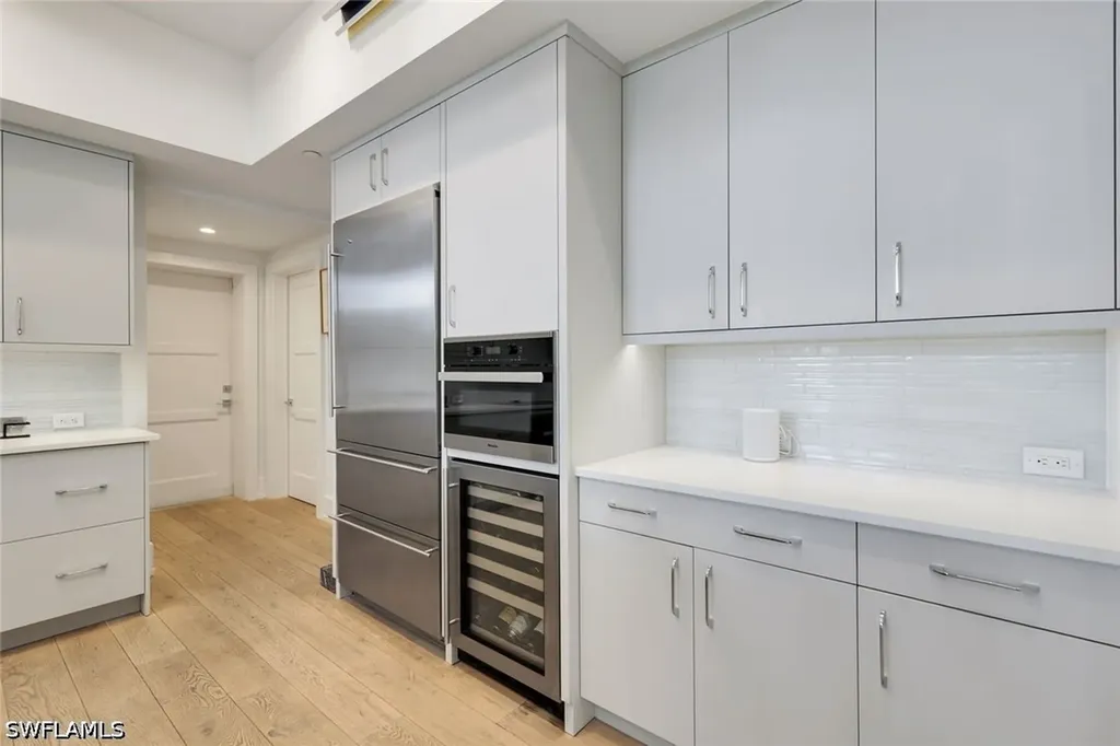 335 Banyan Boulevard Naples FL 34102