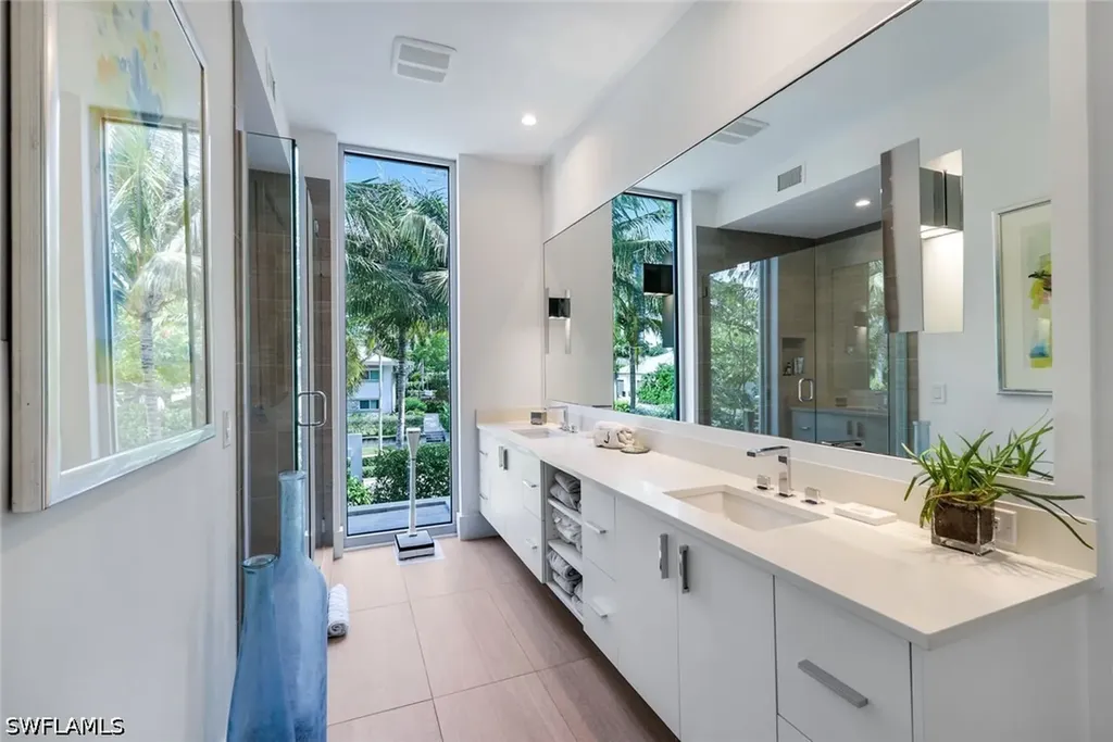335 Banyan Boulevard Naples FL 34102