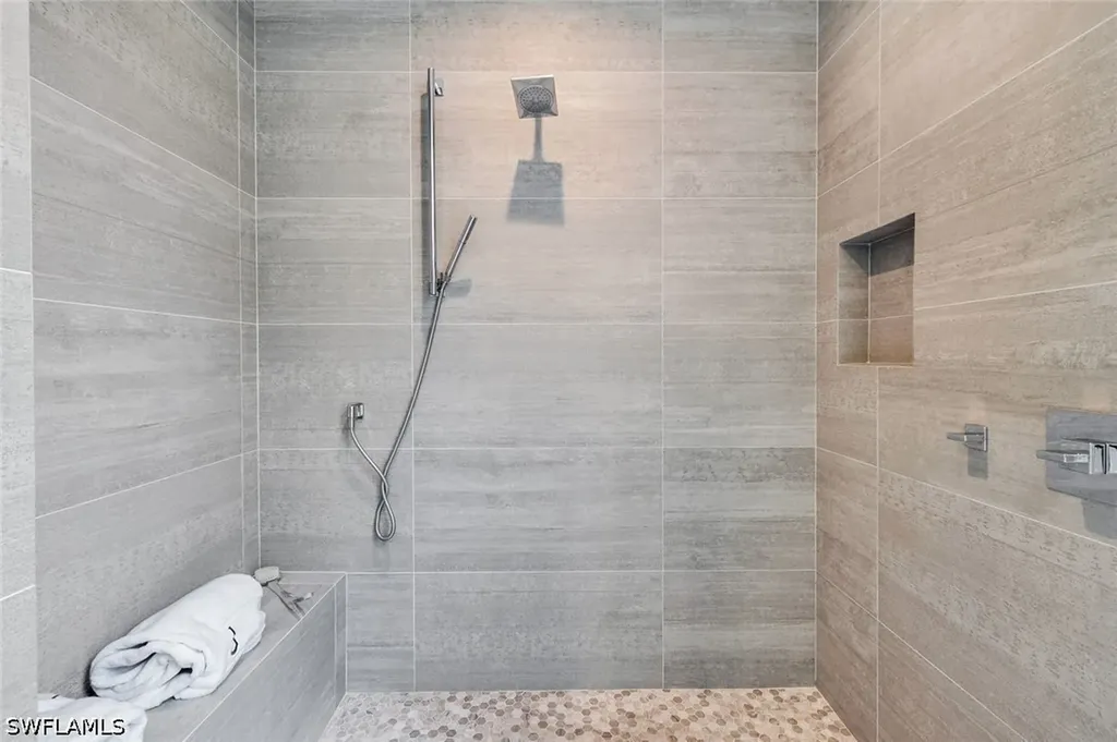 335 Banyan Boulevard Naples FL 34102
