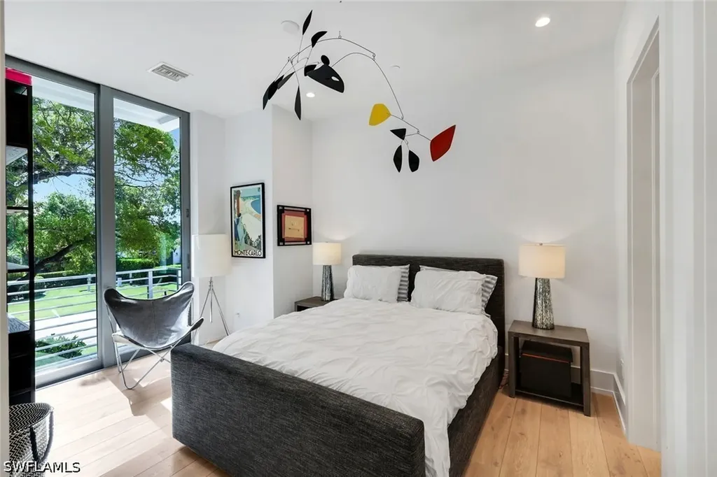 335 Banyan Boulevard Naples FL 34102