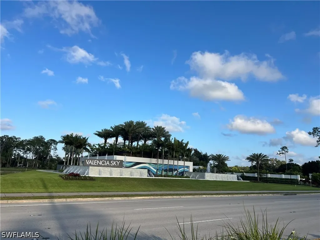 2864 Bloomfield Way Valencia Sky FL 34116