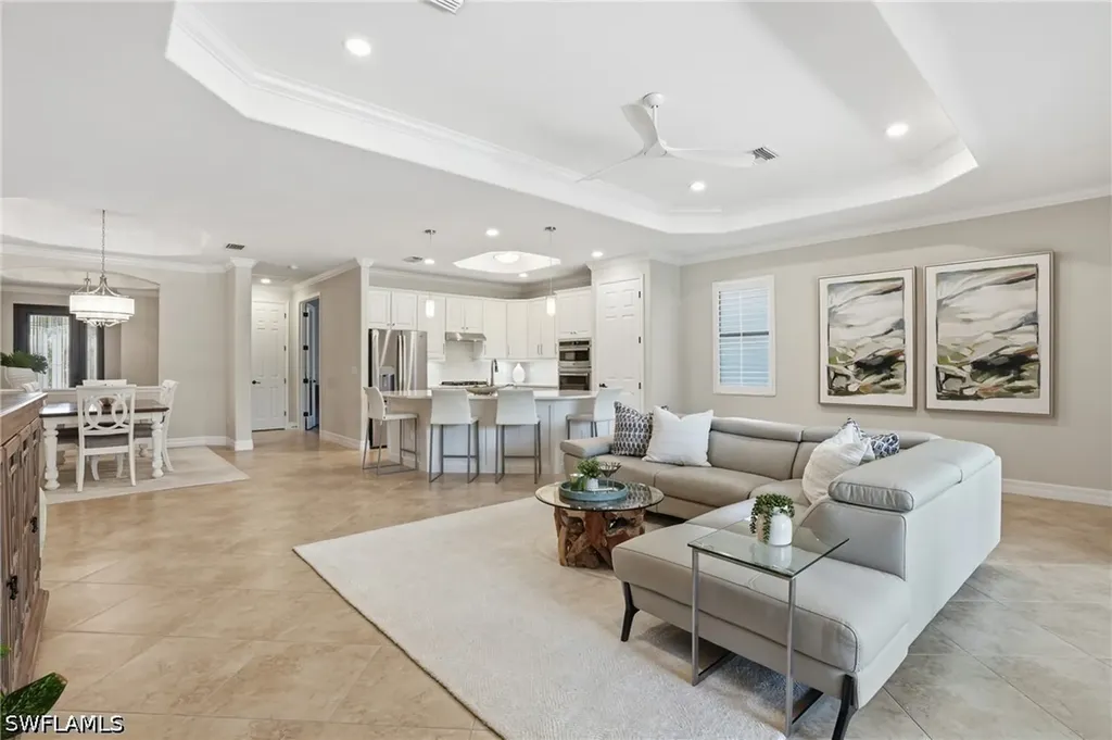 3058 Aviamar Circle Naples FL 34114