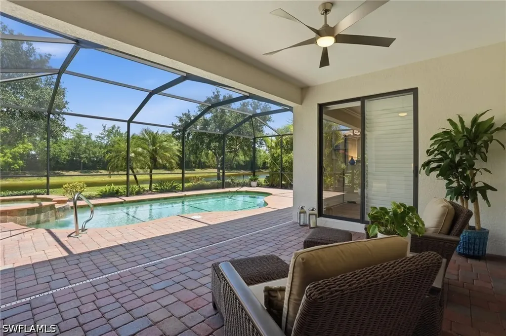 3058 Aviamar Circle Naples FL 34114
