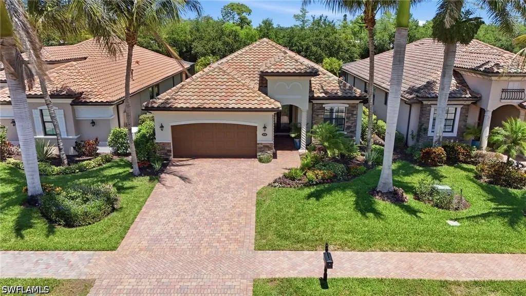 3058 Aviamar Circle Naples FL 34114