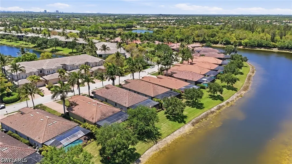 3058 Aviamar Circle Naples FL 34114