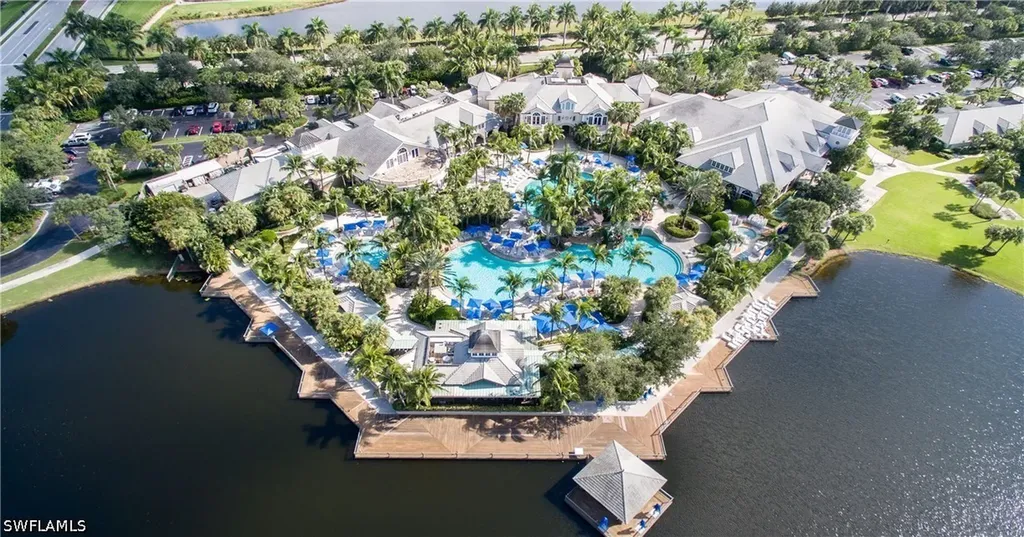 3058 Aviamar Circle Naples FL 34114