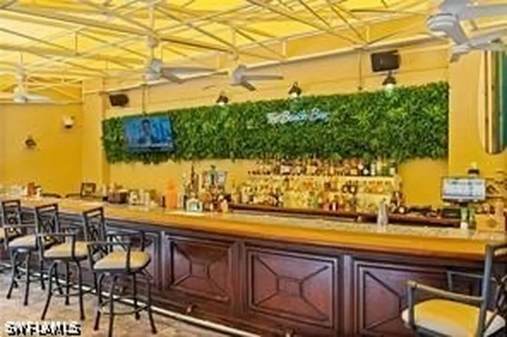 3058 Aviamar Circle Naples FL 34114