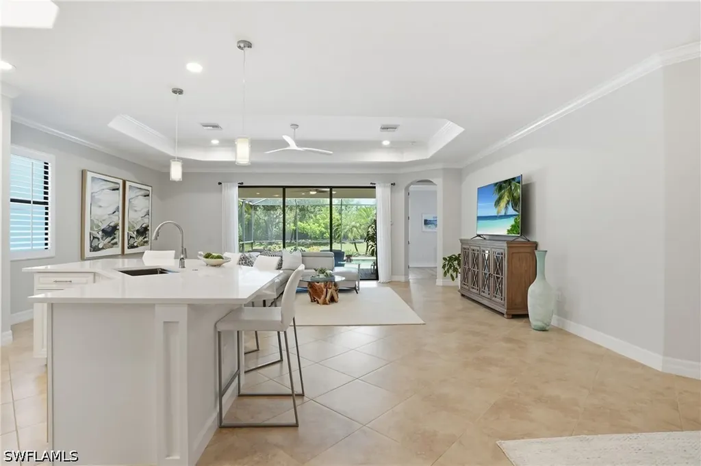 3058 Aviamar Circle Naples FL 34114