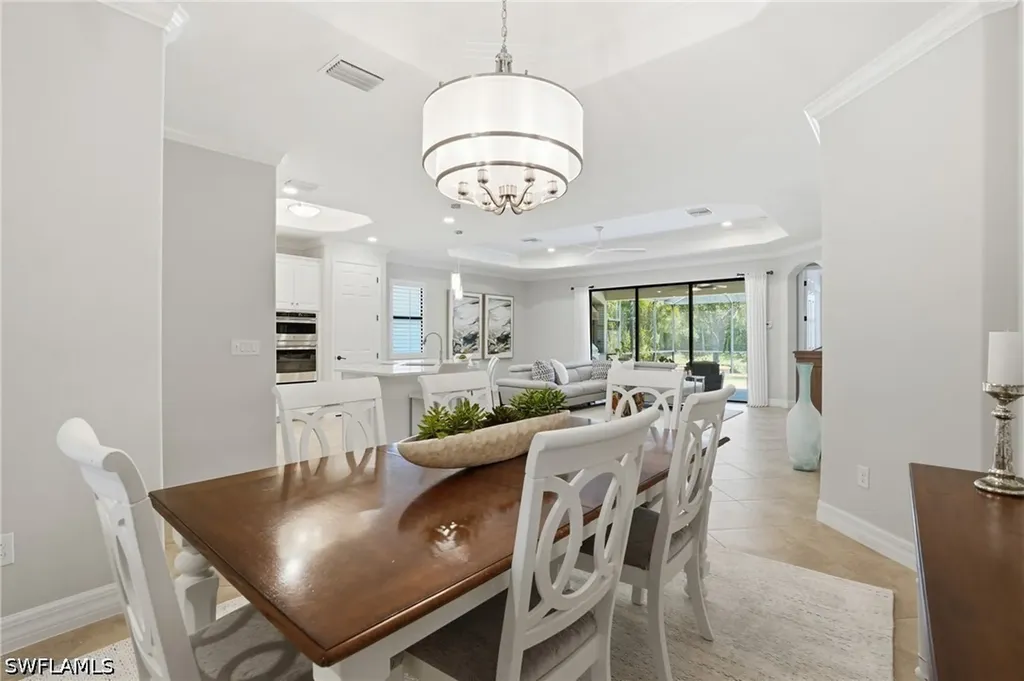 3058 Aviamar Circle Naples FL 34114