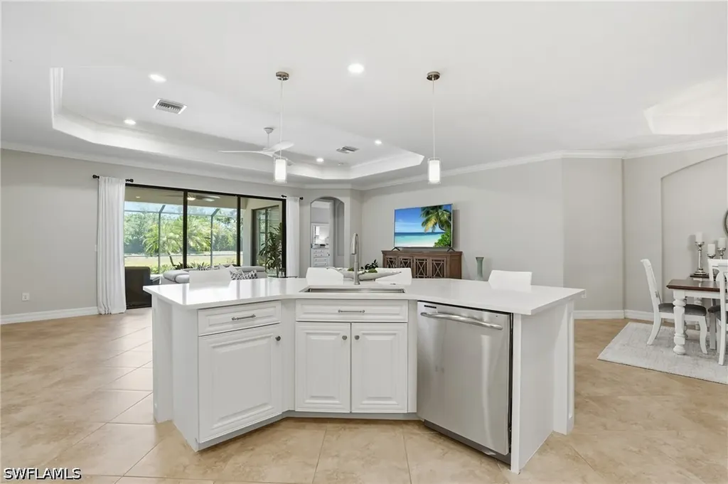 3058 Aviamar Circle Naples FL 34114