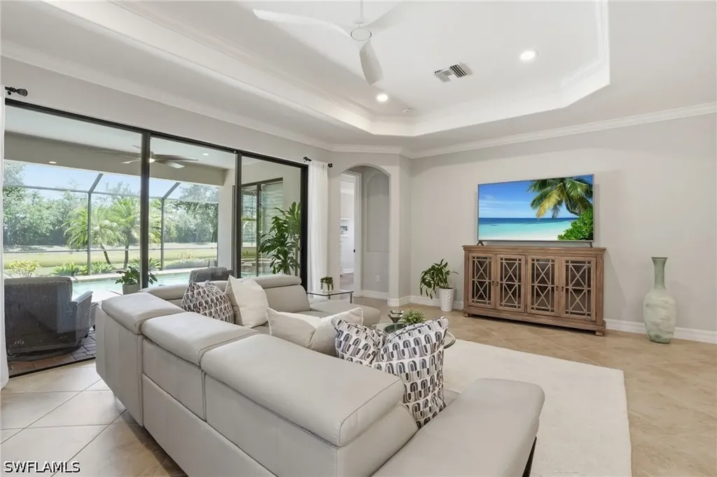 3058 Aviamar Circle Naples FL 34114