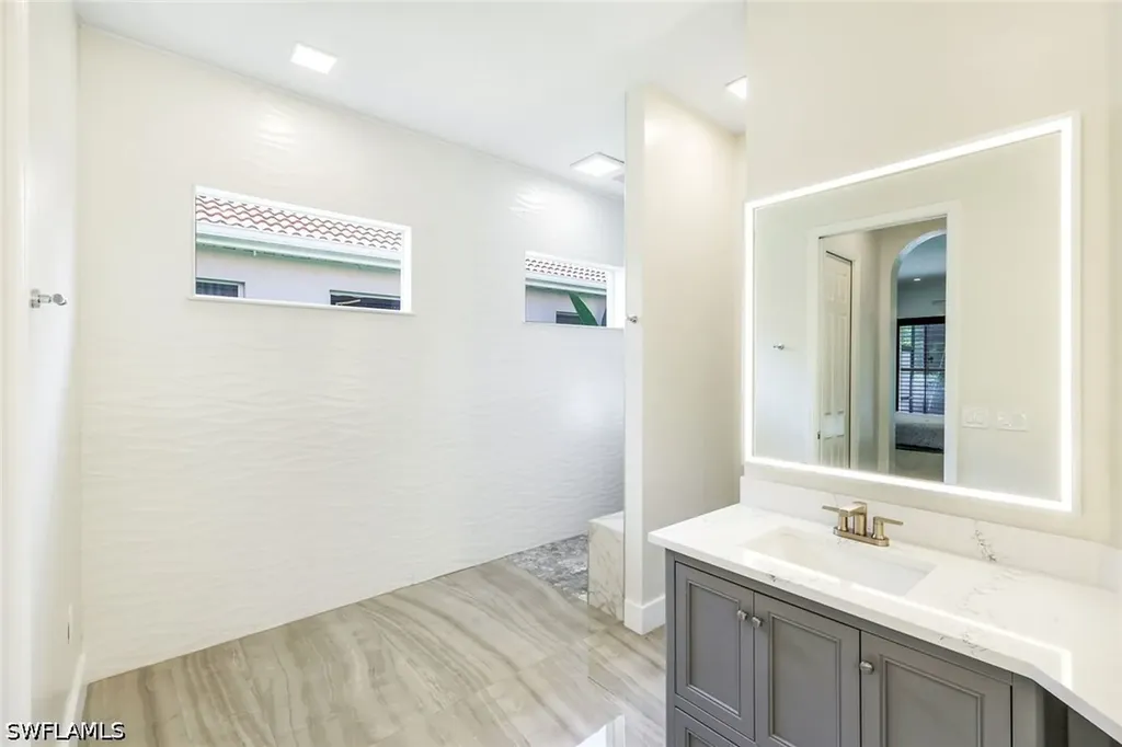 Naples FL 34110