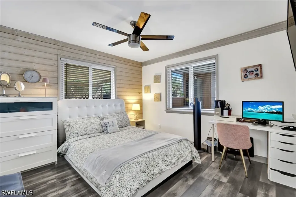 121 20th Avenue NE Naples FL 34120