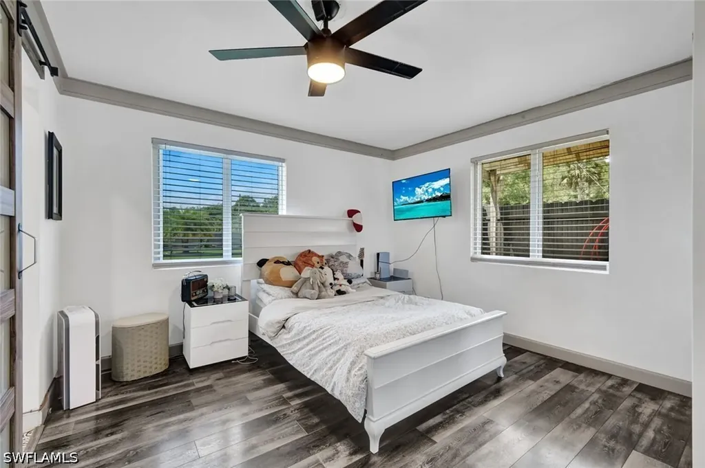 121 20th Avenue NE Naples FL 34120