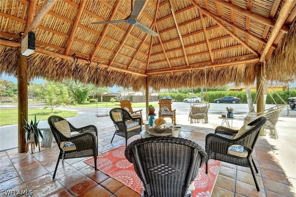 121 20th Avenue NE Naples FL 34120