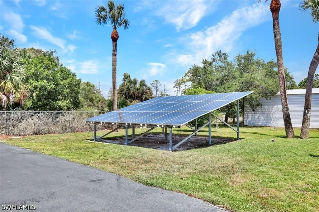 121 20th Avenue NE Naples FL 34120
