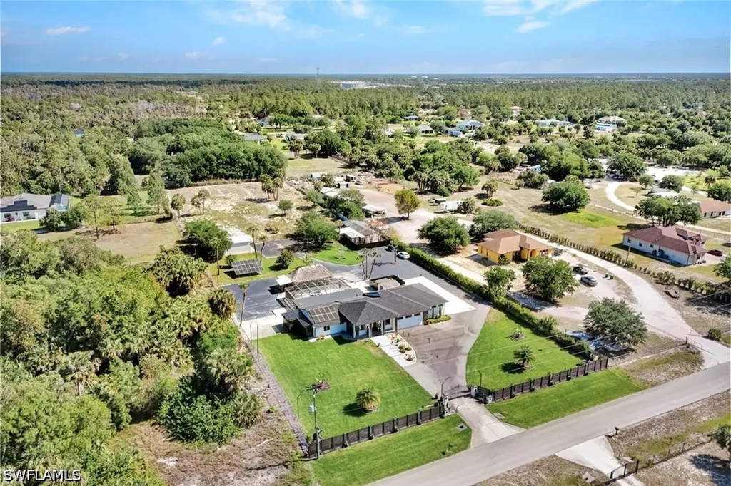 121 20th Avenue NE Naples FL 34120