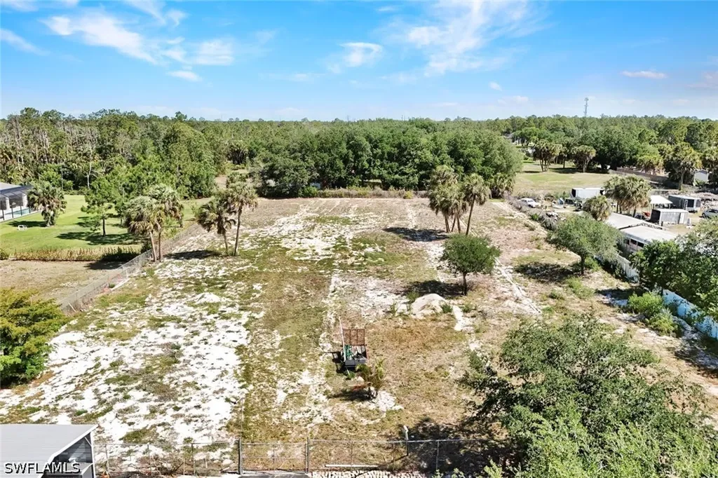 121 20th Avenue NE Naples FL 34120