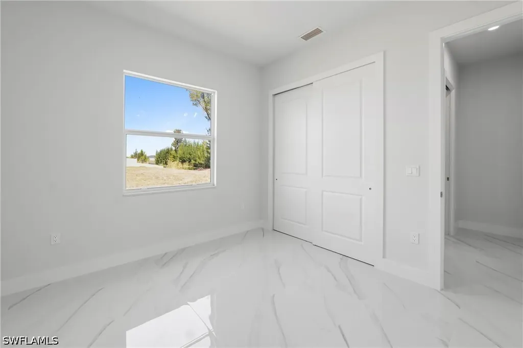121 NE 8th Terrace Cape Coral FL 33909