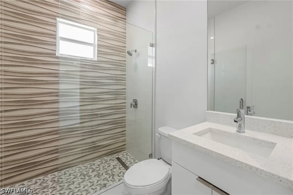 121 NE 8th Terrace Cape Coral FL 33909