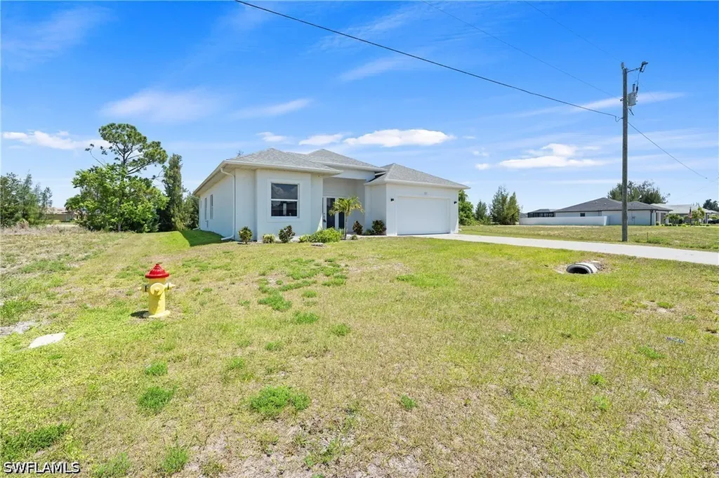 121 NE 8th Terrace Cape Coral FL 33909