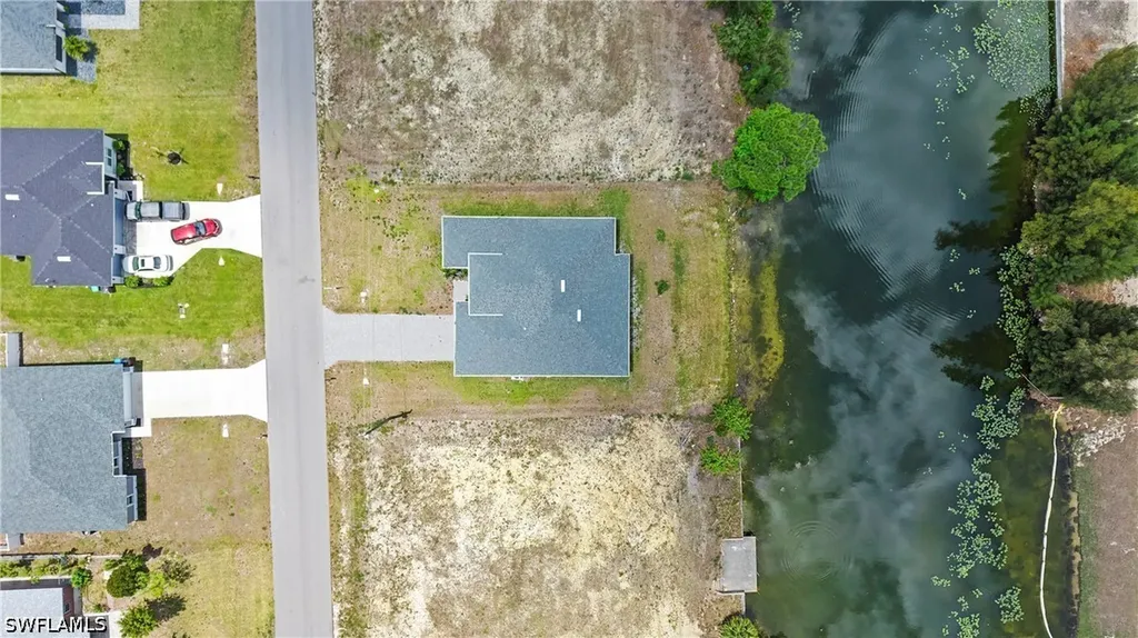 121 NE 8th Terrace Cape Coral FL 33909
