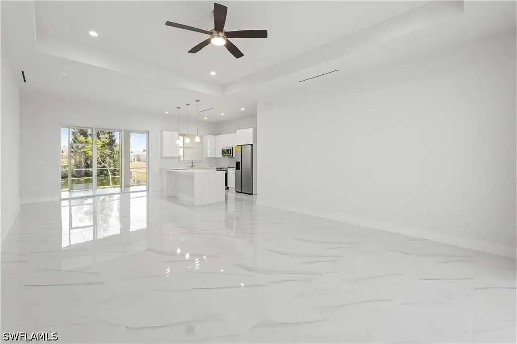 121 NE 8th Terrace Cape Coral FL 33909