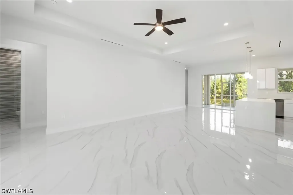 121 NE 8th Terrace Cape Coral FL 33909