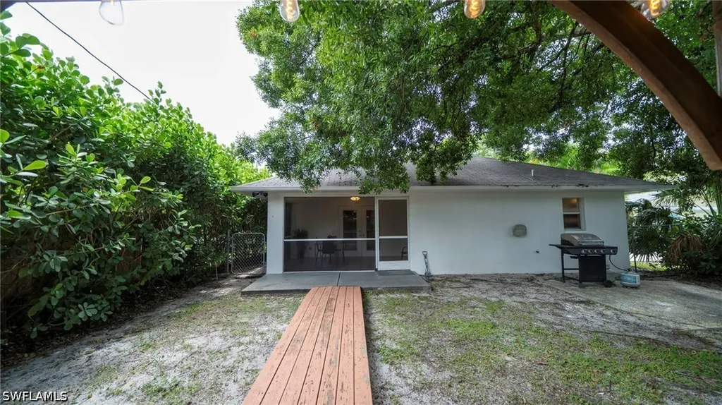 691 102nd Avenue N Naples FL 34108