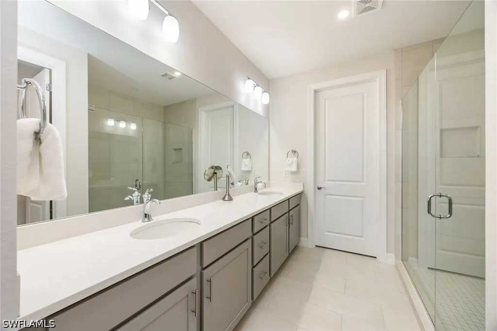 183 Indies Drive E Naples FL 34114