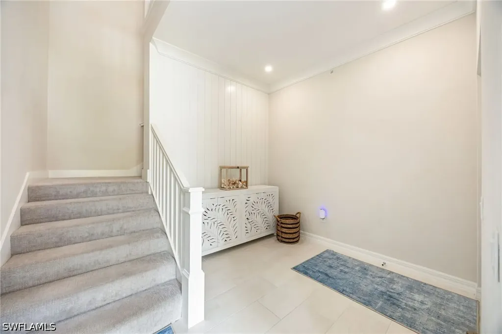 183 Indies Drive E Naples FL 34114