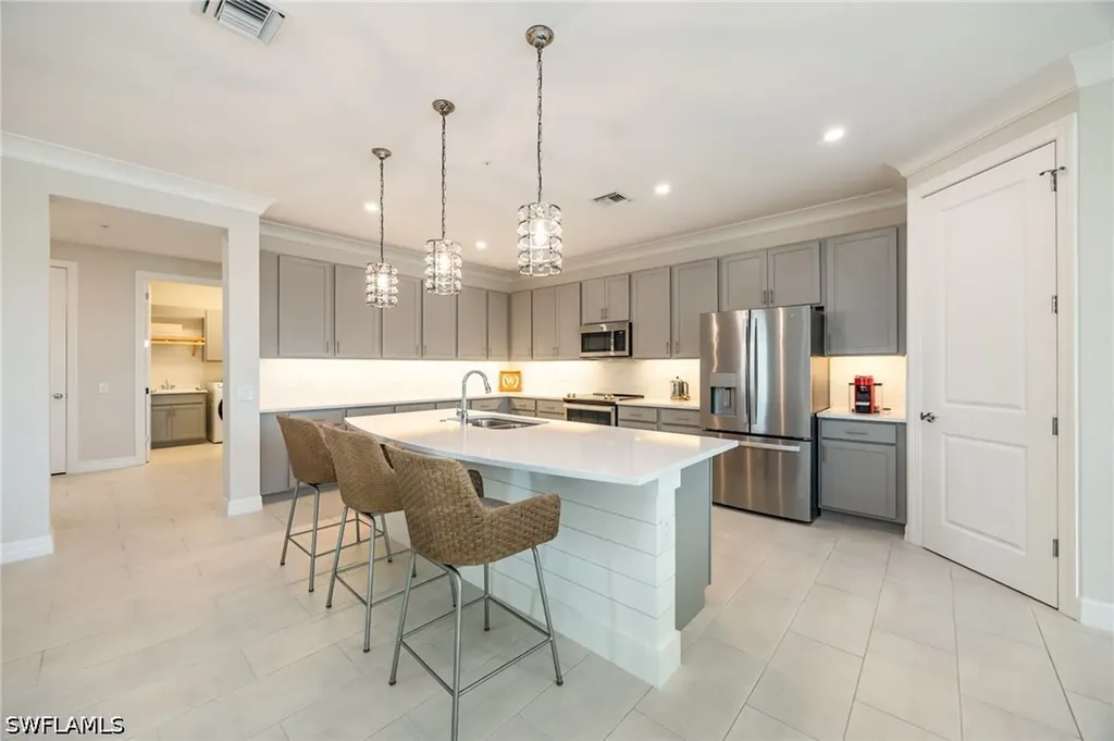 183 Indies Drive E Naples FL 34114