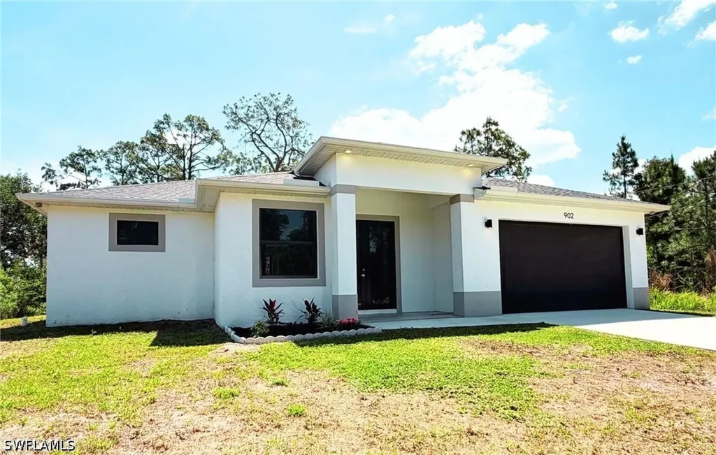 902 Magnolia Avenue Lehigh Acres FL 33972