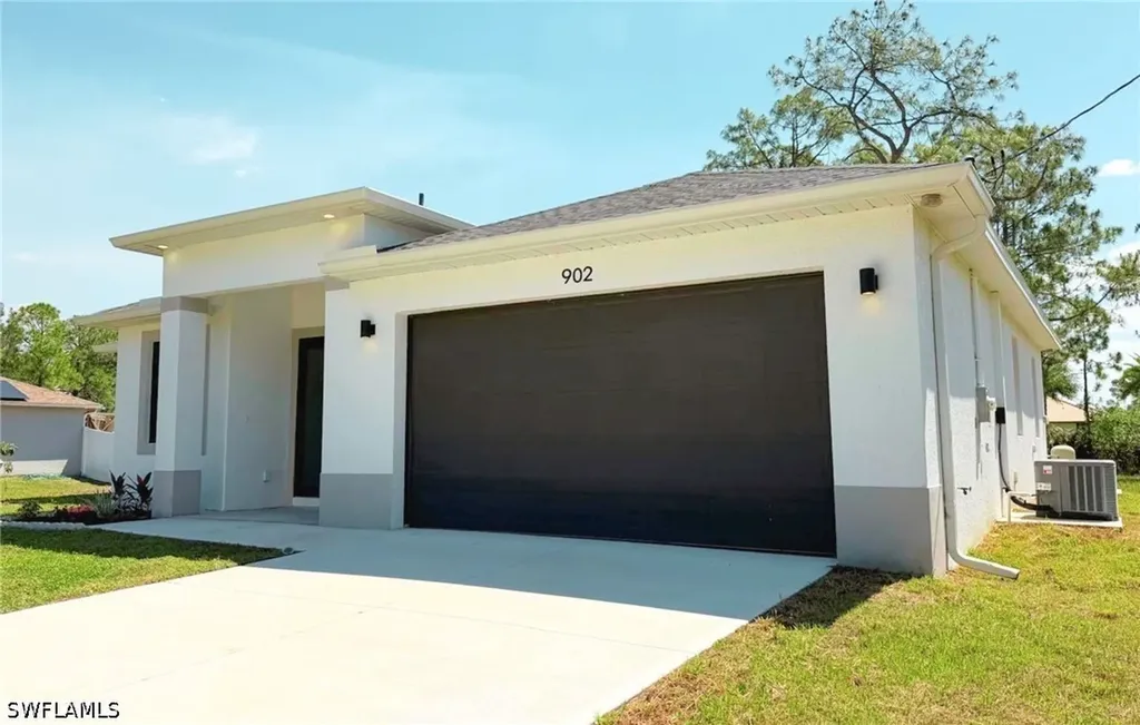 902 Magnolia Avenue Lehigh Acres FL 33972