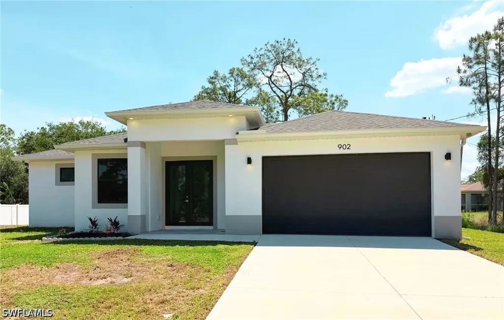 902 Magnolia Avenue Lehigh Acres FL 33972