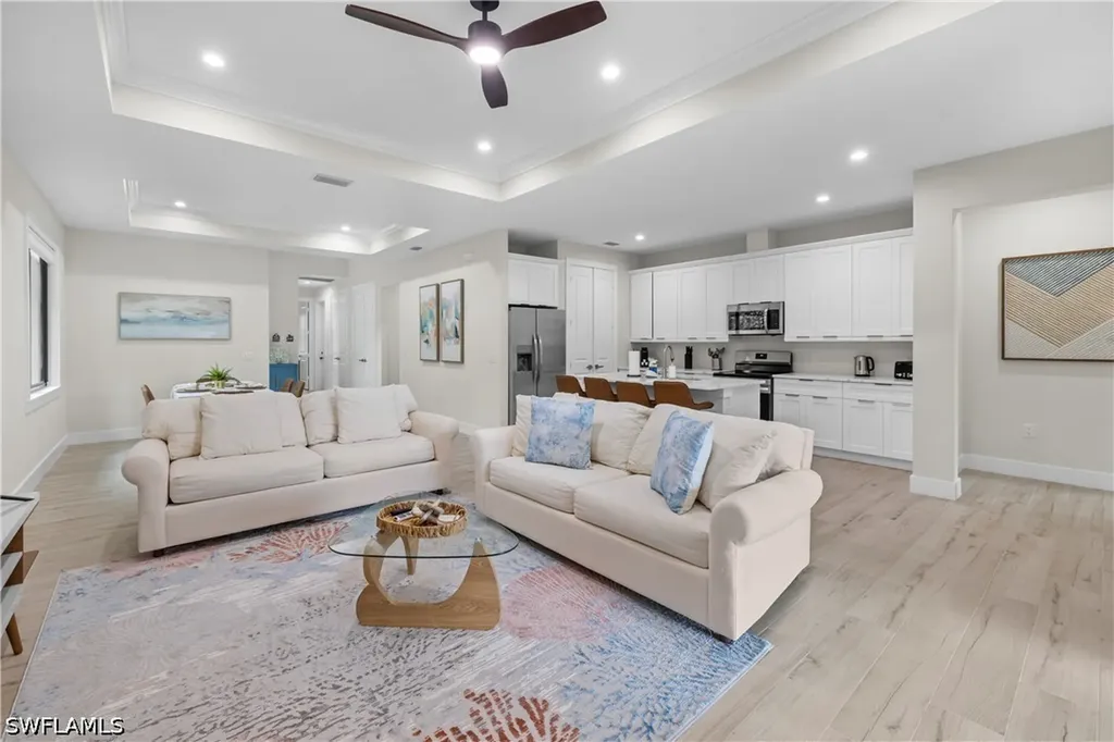3012 Pine Tree Drive Naples FL 34112