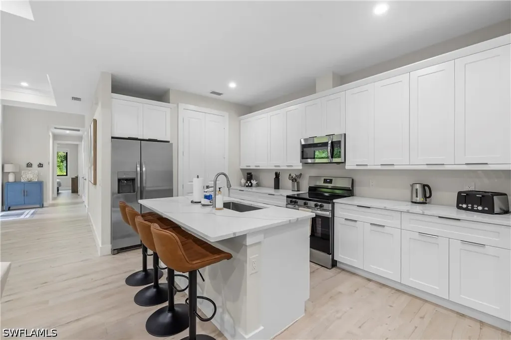 3012 Pine Tree Drive Naples FL 34112