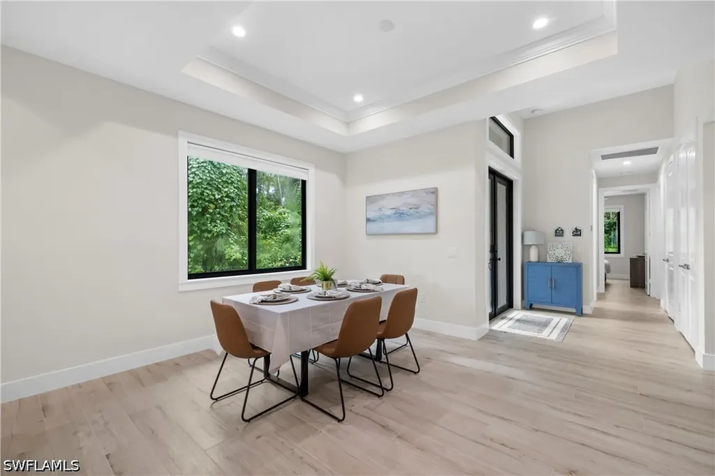3012 Pine Tree Drive Naples FL 34112