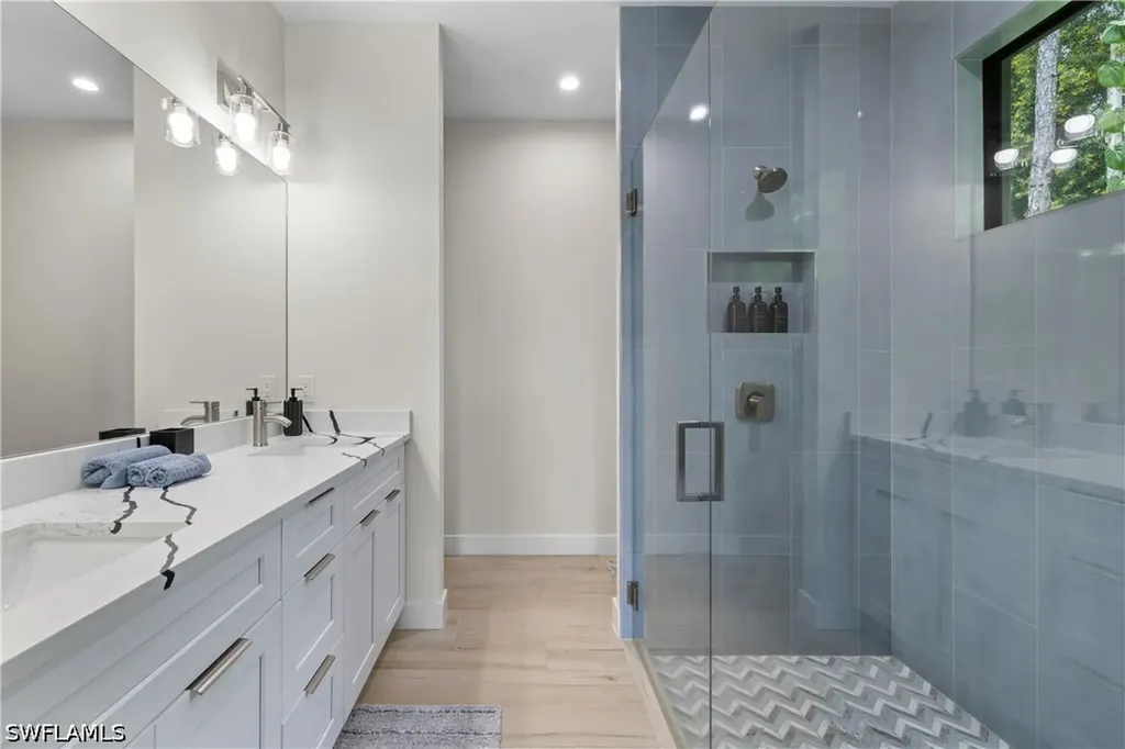 3012 Pine Tree Drive Naples FL 34112