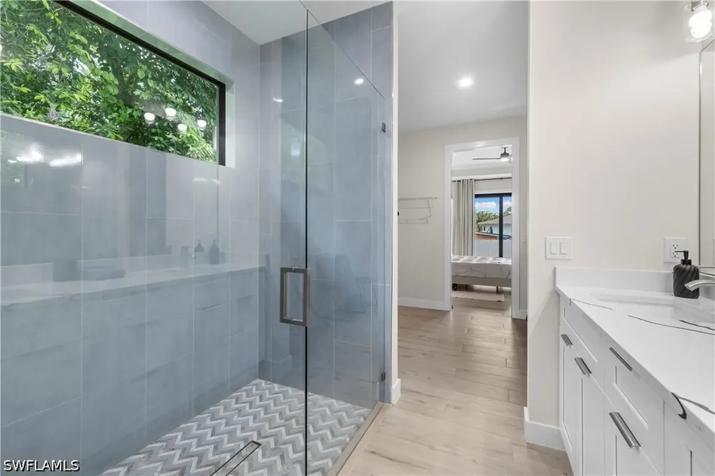 3012 Pine Tree Drive Naples FL 34112