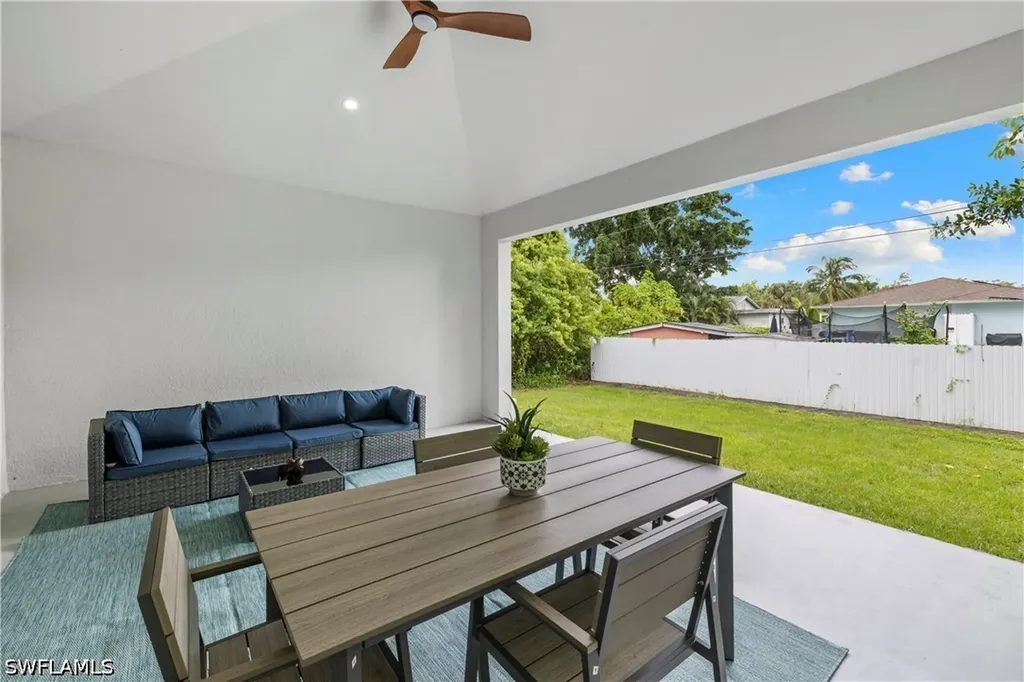 3012 Pine Tree Drive Naples FL 34112