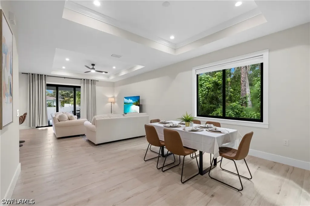 3012 Pine Tree Drive Naples FL 34112