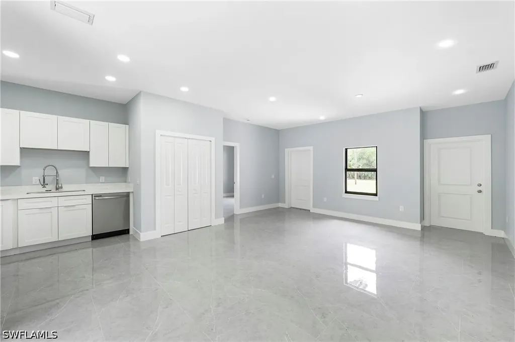2677 62nd Avenue NE Naples FL 34120