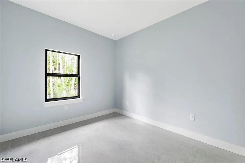 2677 62nd Avenue NE Naples FL 34120